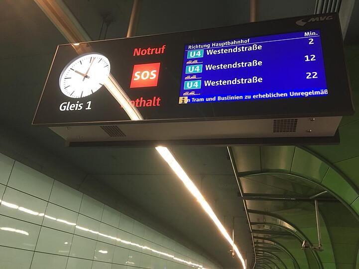 Zum Trost: Im Untergrund fuhren die Bahnen pünktlich.