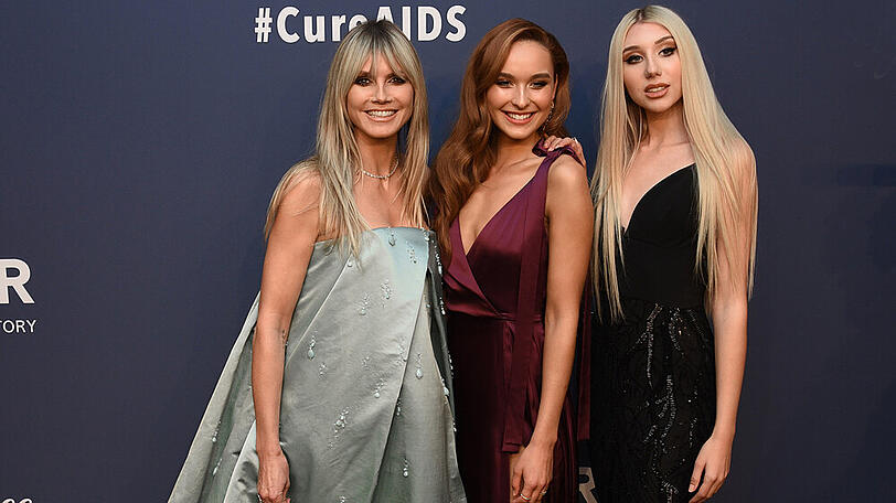 Heidi Klum und zwei ihrer "GNTM"-Mädchen bei der amfAR-Gala in New York: Jacky (l.) und Tamara (r.)