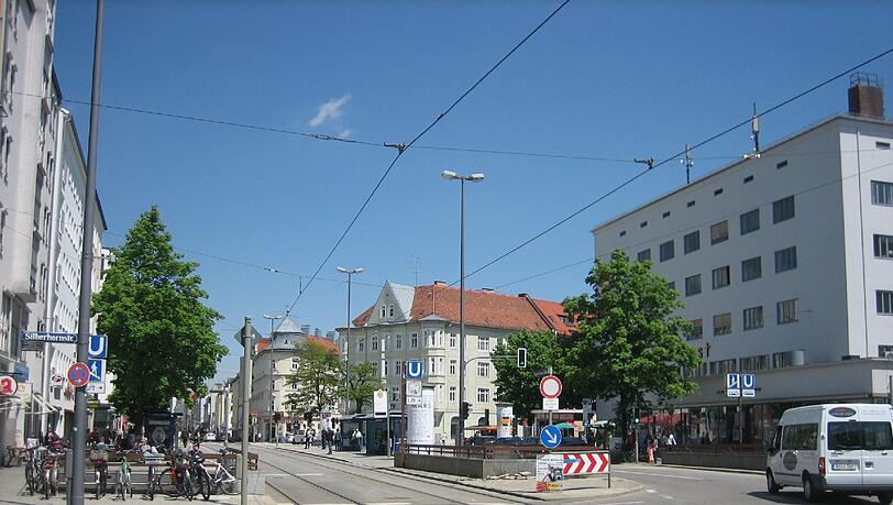 Dieses Thema brennt vielen Giesingern unter den Näglen: Die Ergebnisse einer Machbarkeitsstudie zur Verkehrsneuregelung liegen jetzt vor. Dieses Thema brennt vielen Giesingern unter den Näglen: Die Ergebnisse einer Machbarkeitsstudie zur Verkehrsneuregelung liegen jetzt vor.