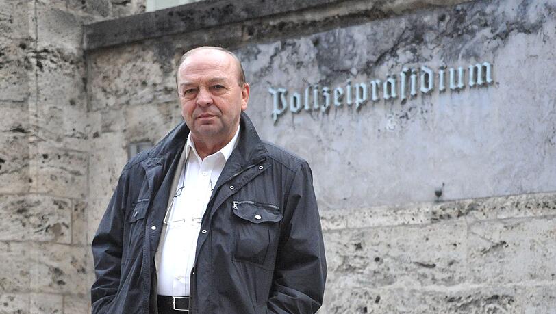 Josef Wilfling, Ex-Kommissar und Buchautor. Josef Wilfling, Ex-Kommissar und Buchautor.