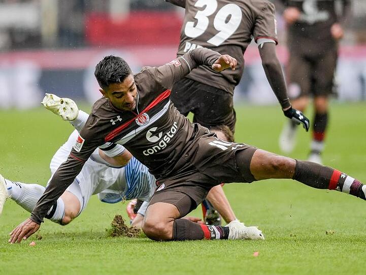 Voller Einsatz: Pauli-Profi Sami Allagui.