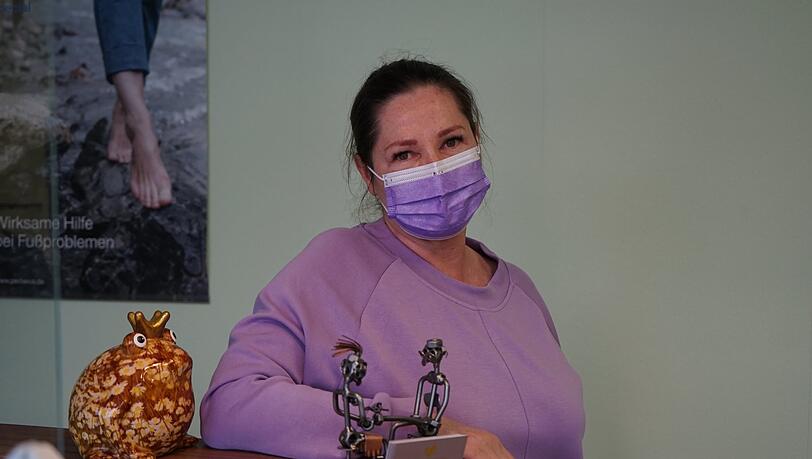 Die medizinische Fußpflegerin Malgorzata Fornal rechnet mit bis zu 40 Prozent weniger Umsatz, wenn Kunden nicht mehr parken können. Die medizinische Fußpflegerin Malgorzata Fornal rechnet mit bis zu 40 Prozent weniger Umsatz, wenn Kunden nicht mehr parken können.