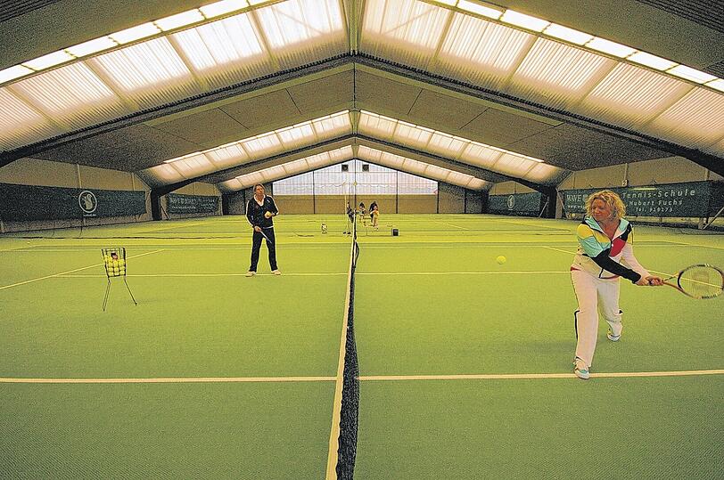 Auf sechs Hallen-Courts können sich die Tennisbegeisterten im Rothof auch im Winter austoben.