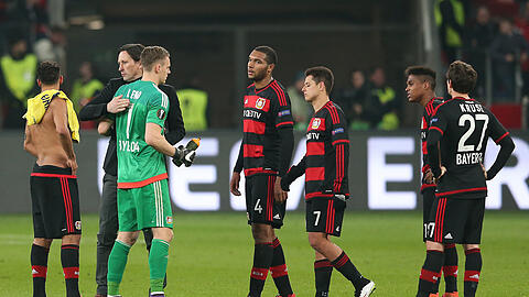 Enttäuschte Gesichter bei Bayer Leverkusen nach dem Aus in der Europa League.