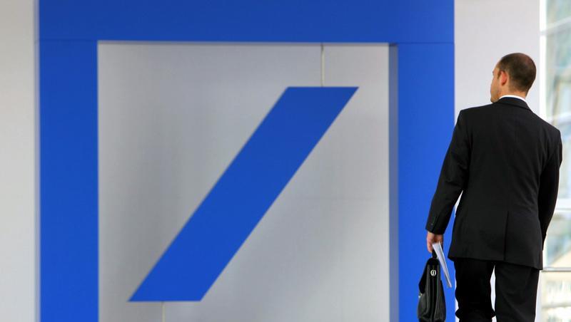 Der Deutschen Bank bricht vor allem das Geschäft im Investment-Banking weg. Der Deutschen Bank bricht vor allem das Geschäft im Investment-Banking weg.