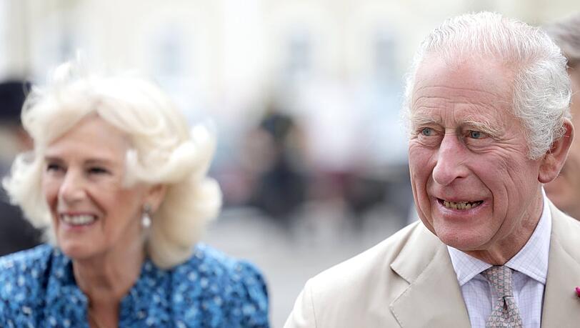 König Charles III. und seine Ehefrau Camilla werden bald ihre Sommerferien in Schottland verbringen - allerdings anders als Queen Elisabeth.