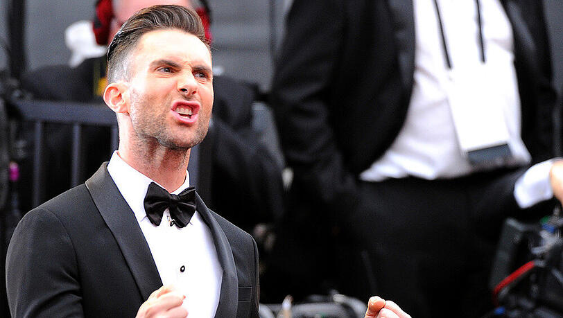 Wer will sich mit diesem Mann anlegen? Adam Levine bei den Oscars Wer will sich mit diesem Mann anlegen? Adam Levine bei den Oscars