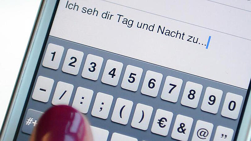 Stalking gilt heute als großes gesellschaftliches Problem, von dem mehr als jeder zehnte Bundesbürger einmal im Leben betroffen sein kann.