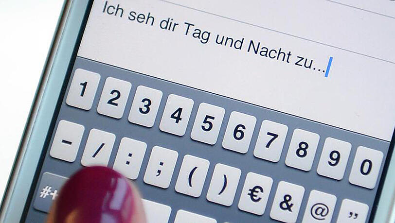 Stalking gilt heute als großes gesellschaftliches Problem, von dem mehr als jeder zehnte Bundesbürger einmal im Leben betroffen sein kann. Stalking gilt heute als großes gesellschaftliches Problem, von dem mehr als jeder zehnte Bundesbürger einmal im Leben betroffen sein kann.