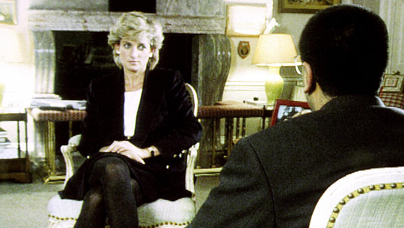 Prinzessin Diana im Gespräch mit BBC-Reporter Martin Bashir. Das in Verruf geratene legendäre Interview aus dem Jahr 1995 soll nicht mehr ausgestrahlt werden. Das sagte der BBC-Chef im Mai 2021.
