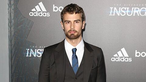 Sieht so der nächste James Bond aus? Theo James soll der Favorit sein.
