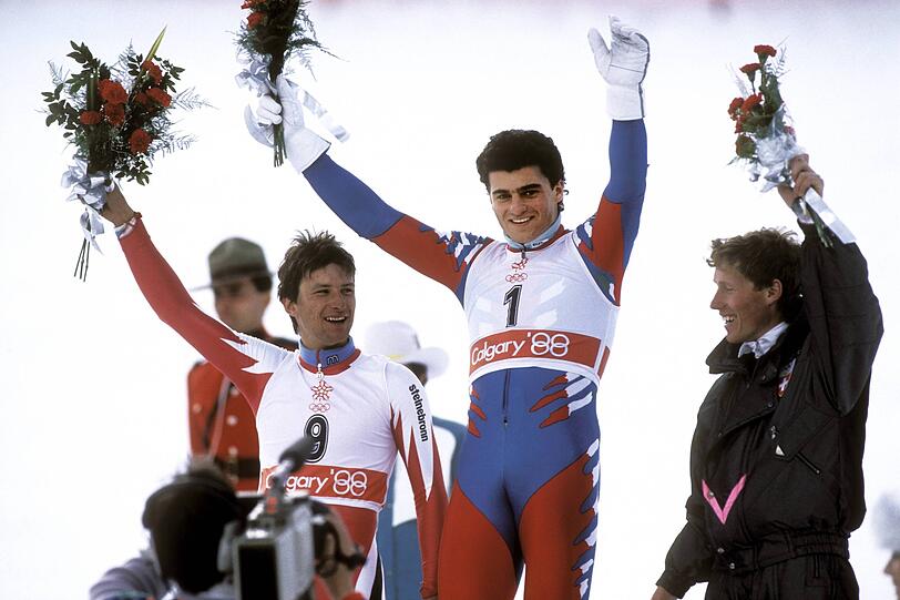 Olympia 1988 in Calgary: Alberto Tomba gewinnt den Slalom. Da ist Felix Neureuther drei Jahre alt und darf auf Tombas Arm Skifahren. Olympia 1988 in Calgary: Alberto Tomba gewinnt den Slalom. Da ist Felix Neureuther drei Jahre alt und darf auf Tombas Arm Skifahren.