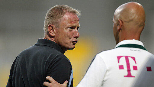 Trainer des TSV 1860 München II: Torsten Fröhling (l.) Trainer des TSV 1860 München II: Torsten Fröhling (l.)