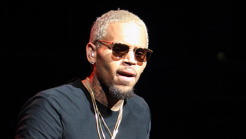 Chris Brown ist vorzeitig aus der Haftentlassen worden Chris Brown ist vorzeitig aus der Haftentlassen worden