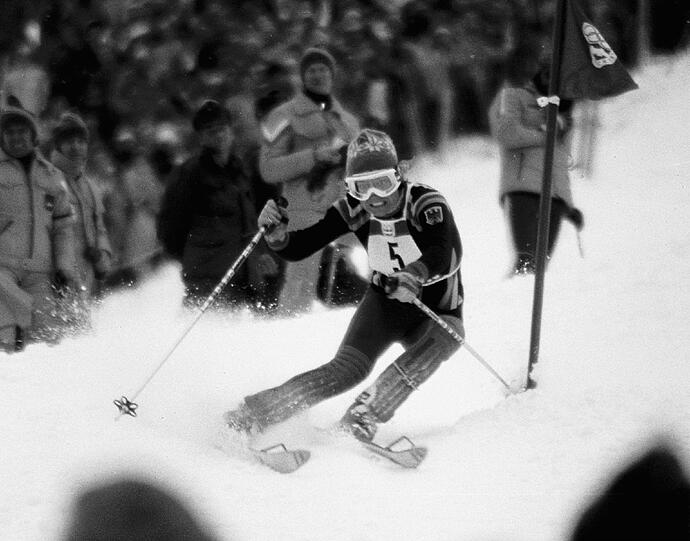 Nur drei Tage später folgte im Slalom schon die zweite Goldmedaille. Spätestens seit dem Zeitpunkt war sie die "Gold-Rosi".