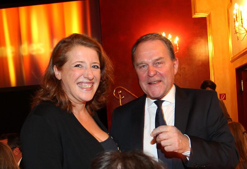 Derblecken auf dem Sternefest? &bdquo;Bavaria&ldquo; Luise Kinseher mit Kunstminister Wolfgang Heubisch.