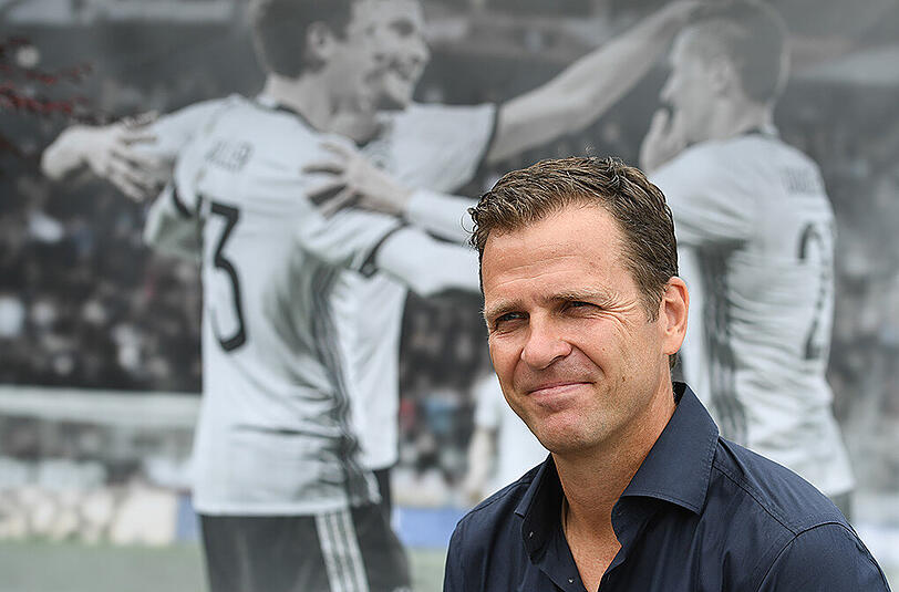 Oliver Bierhoff ist die "Glücksfee" bei der DFB-Pokal-Auslosung.
