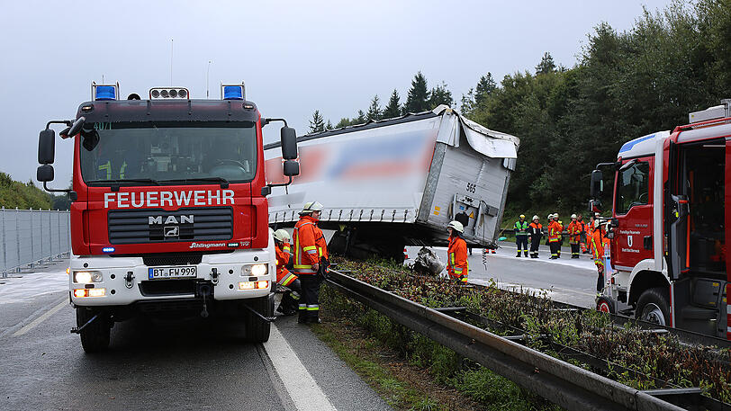 Die Bilder vom spektakulären Unfall auf der A9.