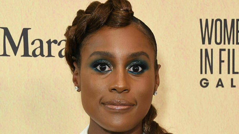 Issa Rae auf dem roten Teppich