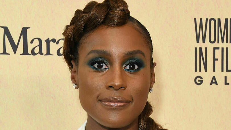Issa Rae auf dem roten Teppich Issa Rae auf dem roten Teppich
