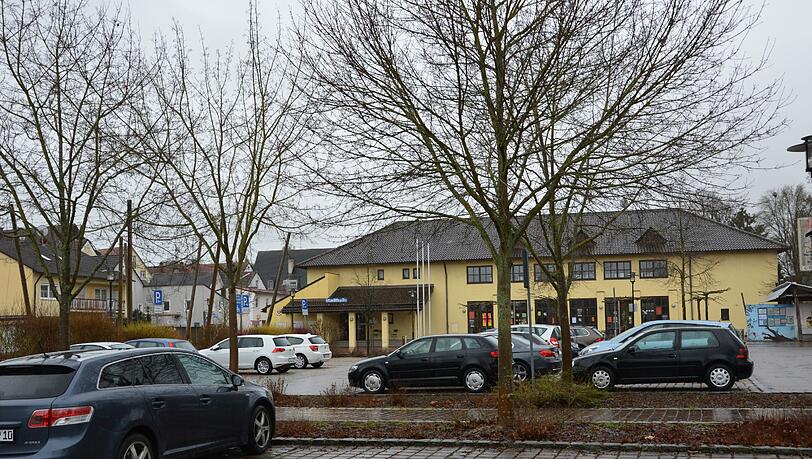Auf diesem Parkplatz wurde der Erpresser im niederbayerischen Mainburg festgenommen. Auf diesem Parkplatz wurde der Erpresser im niederbayerischen Mainburg festgenommen.