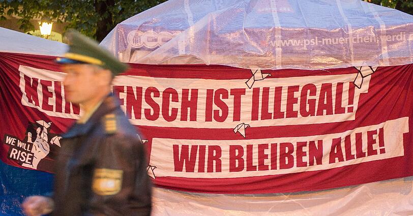 15 Hungerstreikende mussten mittlerweile in Kliniken gebracht werden.