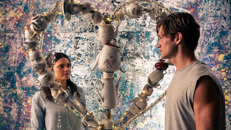 Harriet Herbig-Matten als Ruby und Damian Hardung als James in "Maxton Hall". Harriet Herbig-Matten als Ruby und Damian Hardung als James in "Maxton Hall".