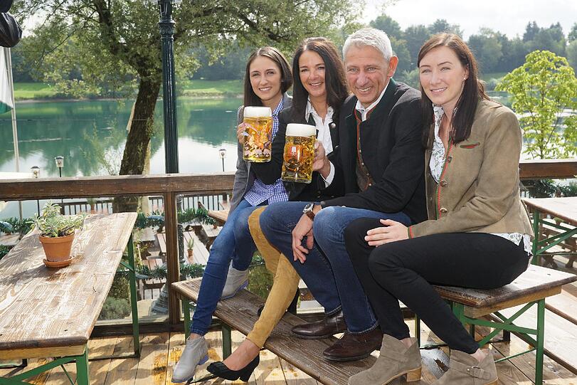 Weitere Bilder von der Able-Vorstellung in ihrem Biergarten am Lerchenauer See.