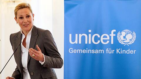 UNICEF-Schirmherrin Bettina Wulff hat für den Kita-Besuch als frühe Schule demokratischer Spielregeln geworben.