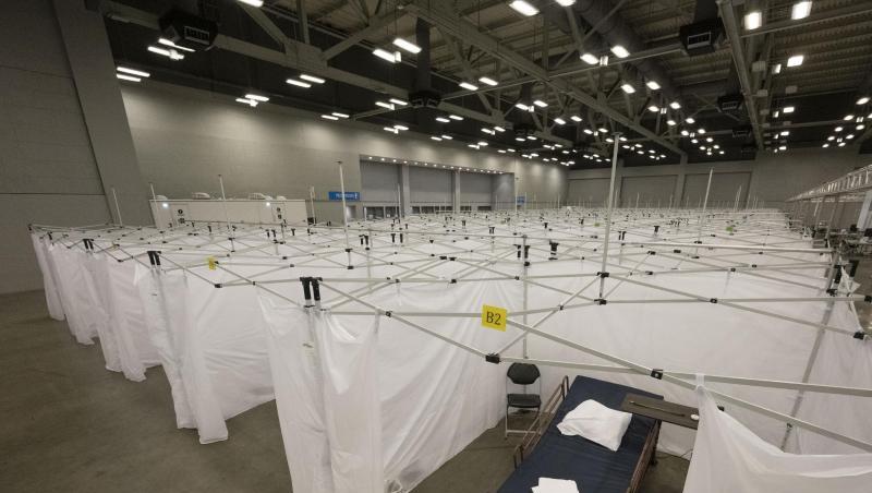 In Austin im Bundesstaat Texas ist ein Behelfskrankenhaus in einem Veranstaltungszentrum aufgebaut worden. In Austin im Bundesstaat Texas ist ein Behelfskrankenhaus in einem Veranstaltungszentrum aufgebaut worden.