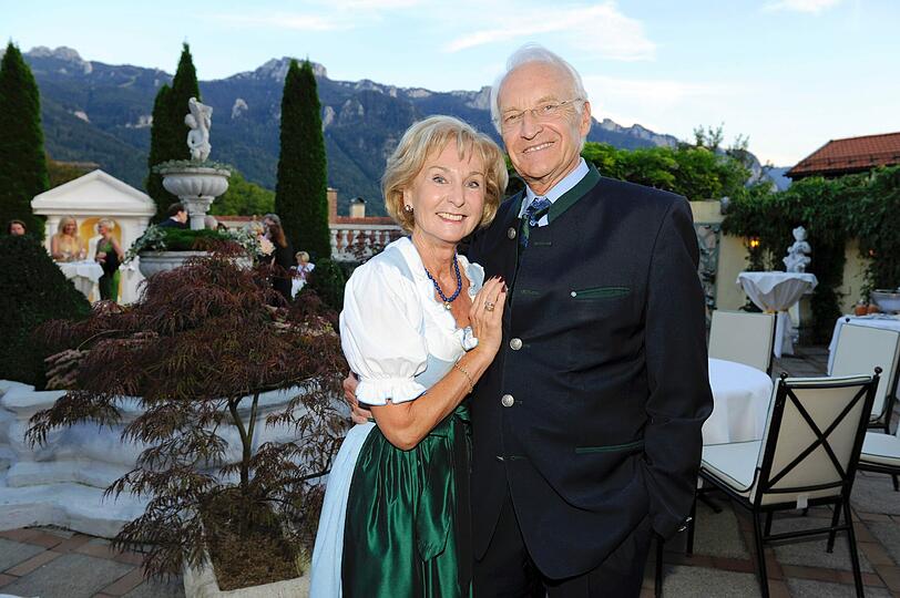 Wanderten schon die Kampenwand hoch: Edmund Stoiber mit Frau Karin.