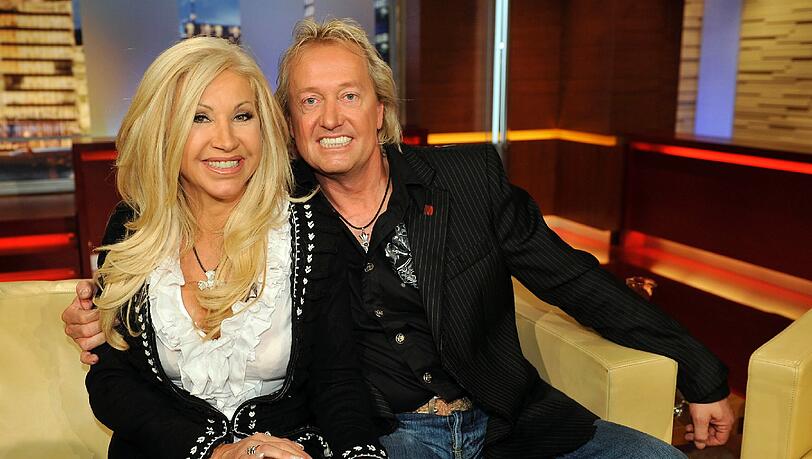 Carmen Geiss wird 50: Die Bilder von der Kult-Blondine! Carmen Geiss wird 50: Die Bilder von der Kult-Blondine!