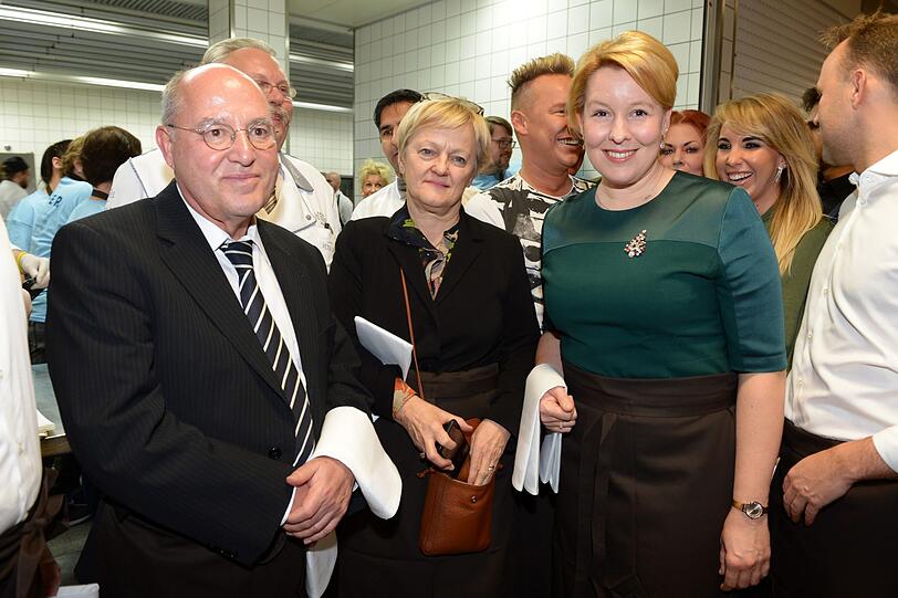 Gregor Gysi, Renate Kunast, Bundesfamilienministerin Franziska Giffey (SPD)