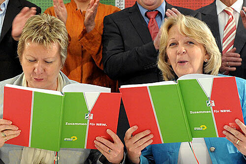 Alles rot-grün in NRW: Sylvia Löhrmann und Hannelore Kraft