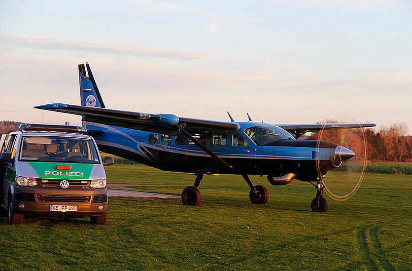 Kurz nach dem Unfall: Die Cessna ist auf dem Flugplatz von Illertissen gelandet. 	Foto: Wilhelm Schmid