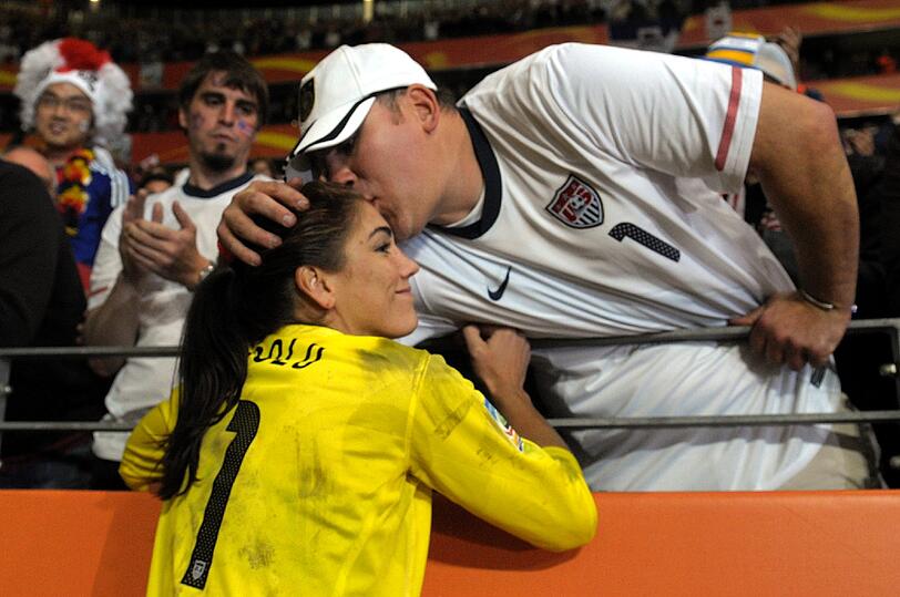 Schöne Hope Solo: So trauert die Amerikanerin nach dem verlorenem Finale gegen Japan