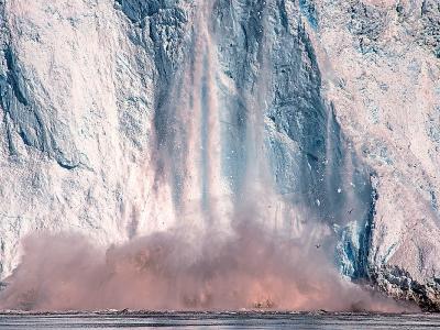 Der Eqi-Gletscher auf Grönland. Er liegt 80 Kilometer nördlich von Ilulissat und ist nur per Boot erreichbar.