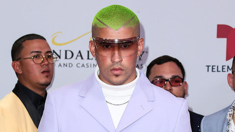 Der puerto-ricanische Sänger Bad Bunny heißt eigentlich Benito Antonio Martínez Ocasio und ist ein Star auf Spotify