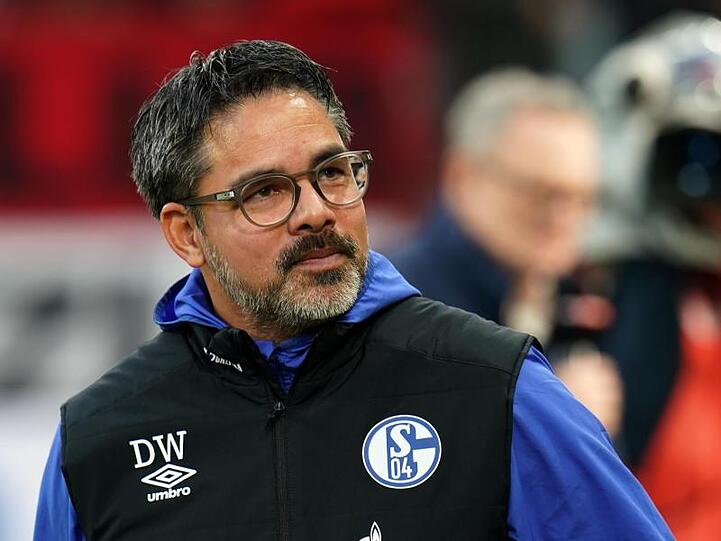 Schalke-Trainer David Wagner vor Spielbeginn.