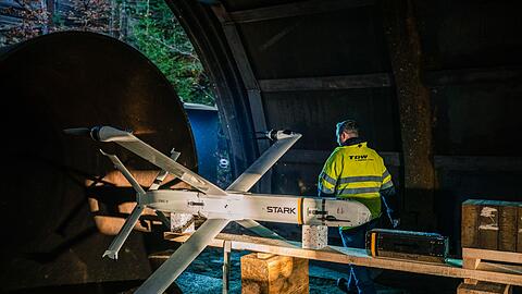 Nach Angaben von Stark Defence wurden mehr als 800 mm Panzerstahl durchdrungen.
