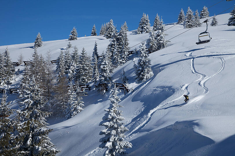 Verschneite Landschaft am Passo Coe.