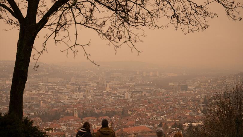 Am Sonntag könnte es ein wenig trüber am Himmel werden. (Archivbild)