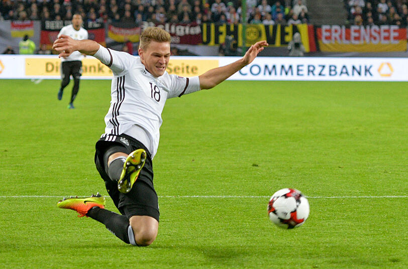 Joshua Kimmich: Note 3. Auf der rechten Außenverteidigerposition war der Münchner bemüht und schaltete sich immer wieder ins Offensivspiel mit ein. Allerdings auch mit einigen Konzentrationsfehlern und Ballverlusten. Bereitete das Tor von Kroos mit guter Übersicht vor.