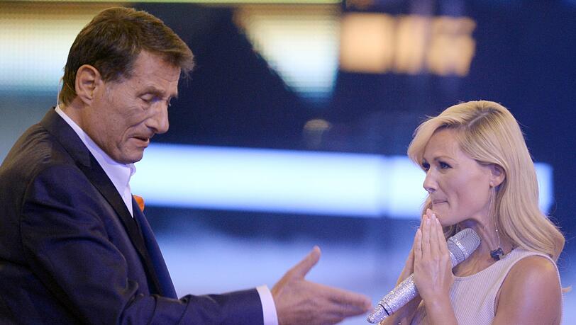 Drei Monate vor seinem Tod: Udo Jürgens und Helene Fischer stehen gemeinsam auf der Bühne. Drei Monate vor seinem Tod: Udo Jürgens und Helene Fischer stehen gemeinsam auf der Bühne.