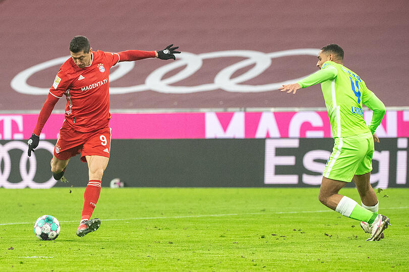 15. Saisontor: … und das 2:1 (gleichzeitig der Endstand) dann wieder mit dem Fuß. Nebenbei die Bundesligatore Nummer 250 und 251. Mehr haben nur Klaus Fischer und ein gewisser Gerd Müller.