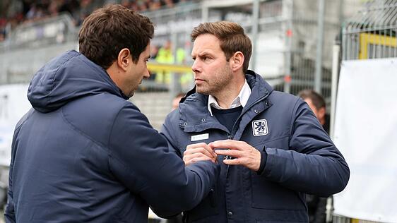 Gute Jugendarbeit bis hierhin - auch, wenn Trainer Giannikis (l.) und Sport-Boss Werner in dieser Saison eigentlich noch mehr Einsatzzeiten für die 1860-Youngster eingeplant hatten.