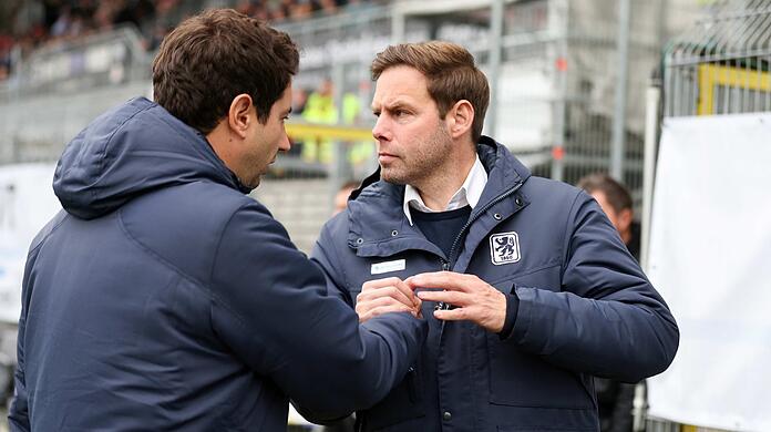 Gute Jugendarbeit bis hierhin – auch, wenn Trainer Giannikis (l.) und Sport-Boss Werner in dieser Saison eigentlich noch mehr Einsatzzeiten für die 1860-Youngster eingeplant hatten.