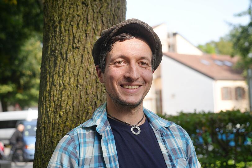 Christian Schwarzenberger von der Linken hat vielen Bewohnern im Münchner Norden geholfen, ihre Abrechnungen zu korrigieren.
