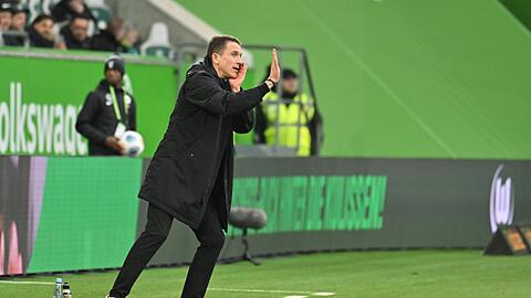 Es wird immer dramatischer f&uuml;r VfL Wolfsburgs Cheftrainer Daniel Bauer.