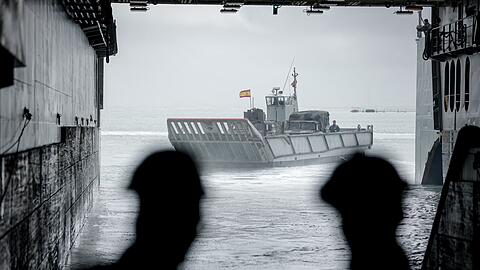 Bei "Steadfast Dart 26" wird die Verlegung von Truppen und Material innerhalb Europas ge&uuml;bt.